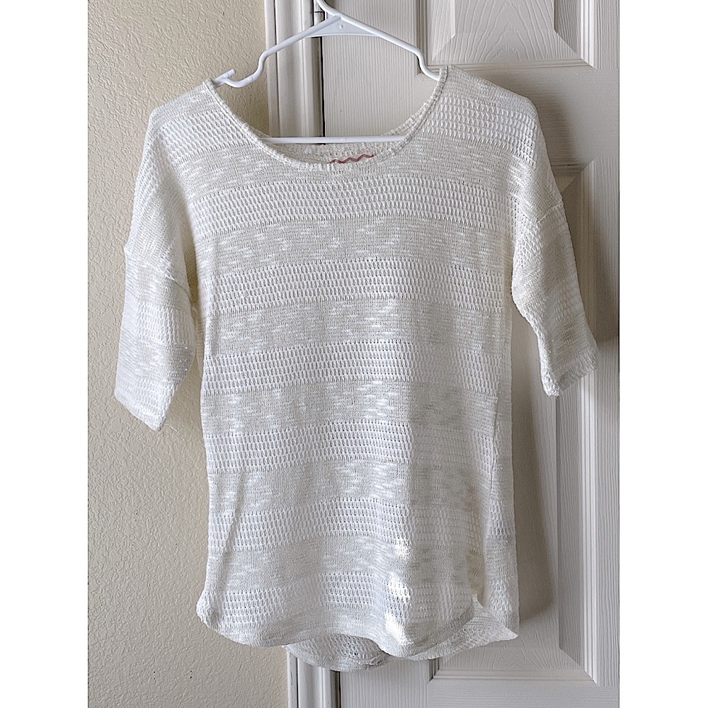 2/$12 Pink Rose NWOT Metallic Knit Back Button Blouse - White / Silver